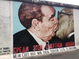 Mortal Kiss at the East Side Gallery