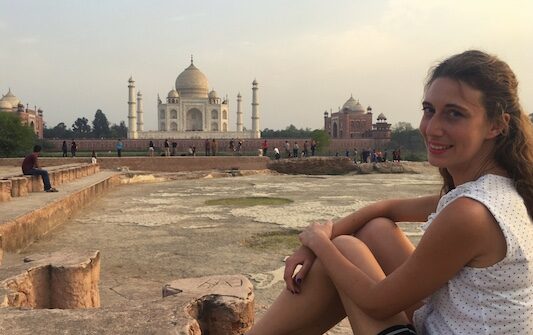 Vista del Taj Mahal dal Giardino della Luna, una delle cose da vedere ad Agra oltre il Taj Mahal