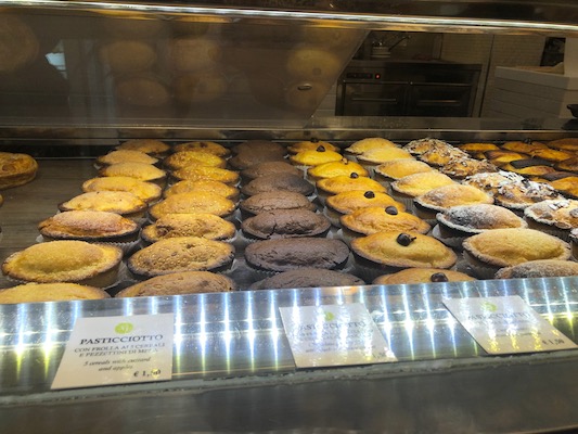 Pasticciotti in a bakery of Alberobello